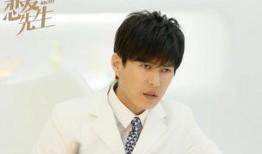 娱乐吃瓜姐靳东,娱乐圈的“吃瓜姐”如何成为实力派演员