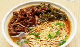 酸菜牛肉面爆料视频,揭秘网红美食背后的制作秘籍